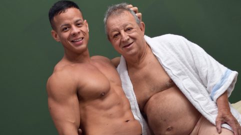 Photo of Straight Daddy Gets a Gay Massage